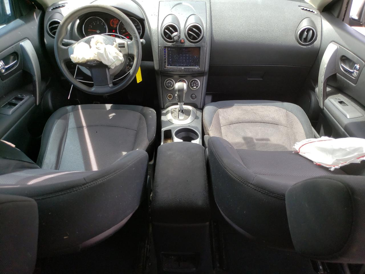 2010 Nissan Rogue - Image 8