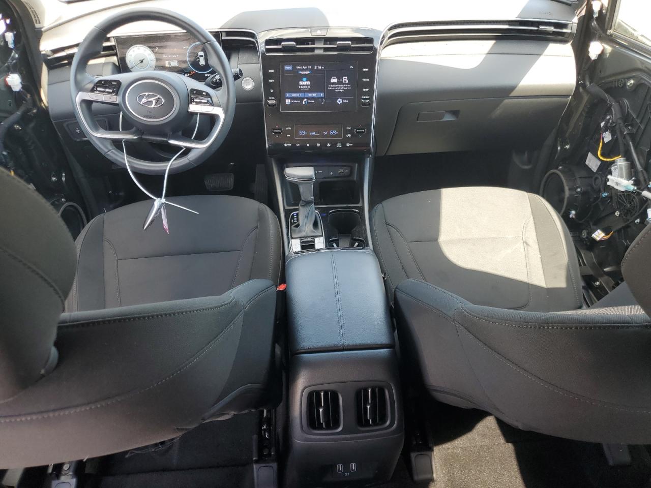 2022 Hyundai Tucson - Image 8