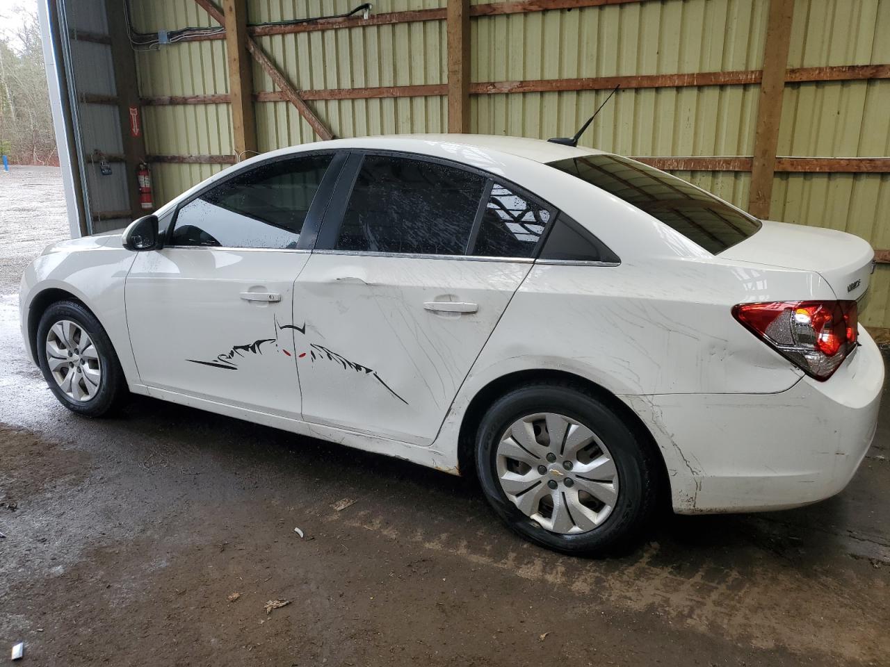 2011 Chevrolet Cruze - Image 2