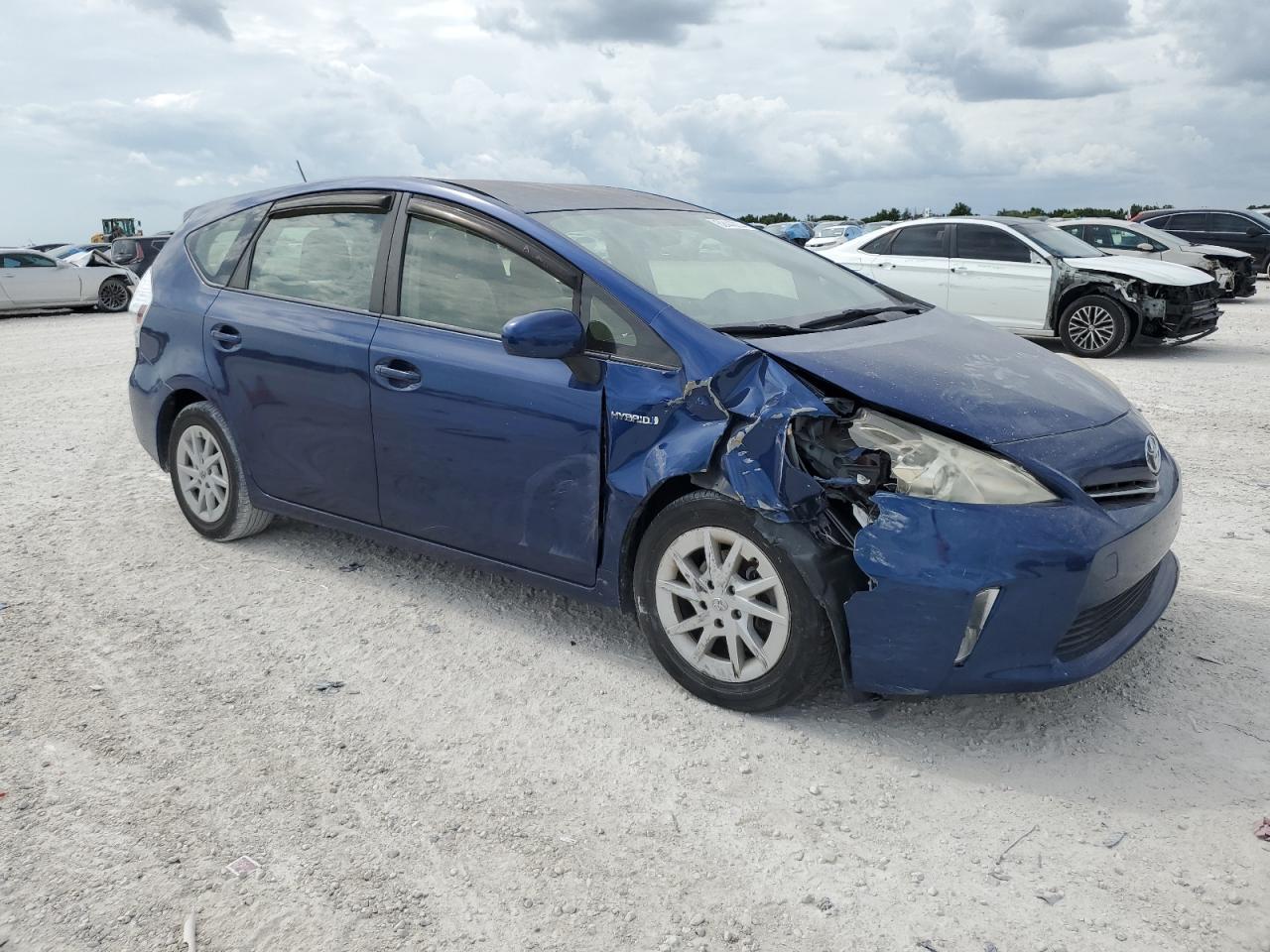 VIN JTDZN3EU3D3247975 2013 TOYOTA PRIUS no.4