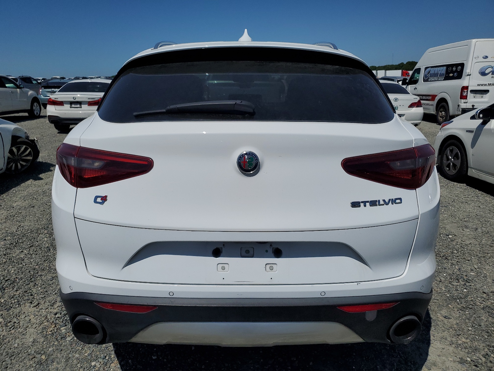 2018 Alfa Romeo Stelvio Ti vin: ZASFAKBN5J7B76103