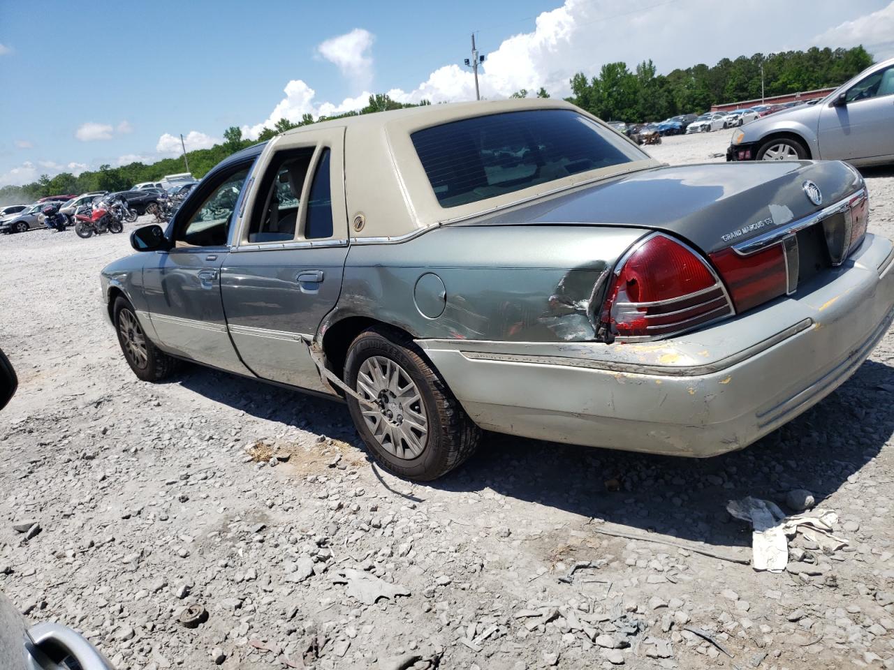 2004 Mercury Grand Marquis - Image 2