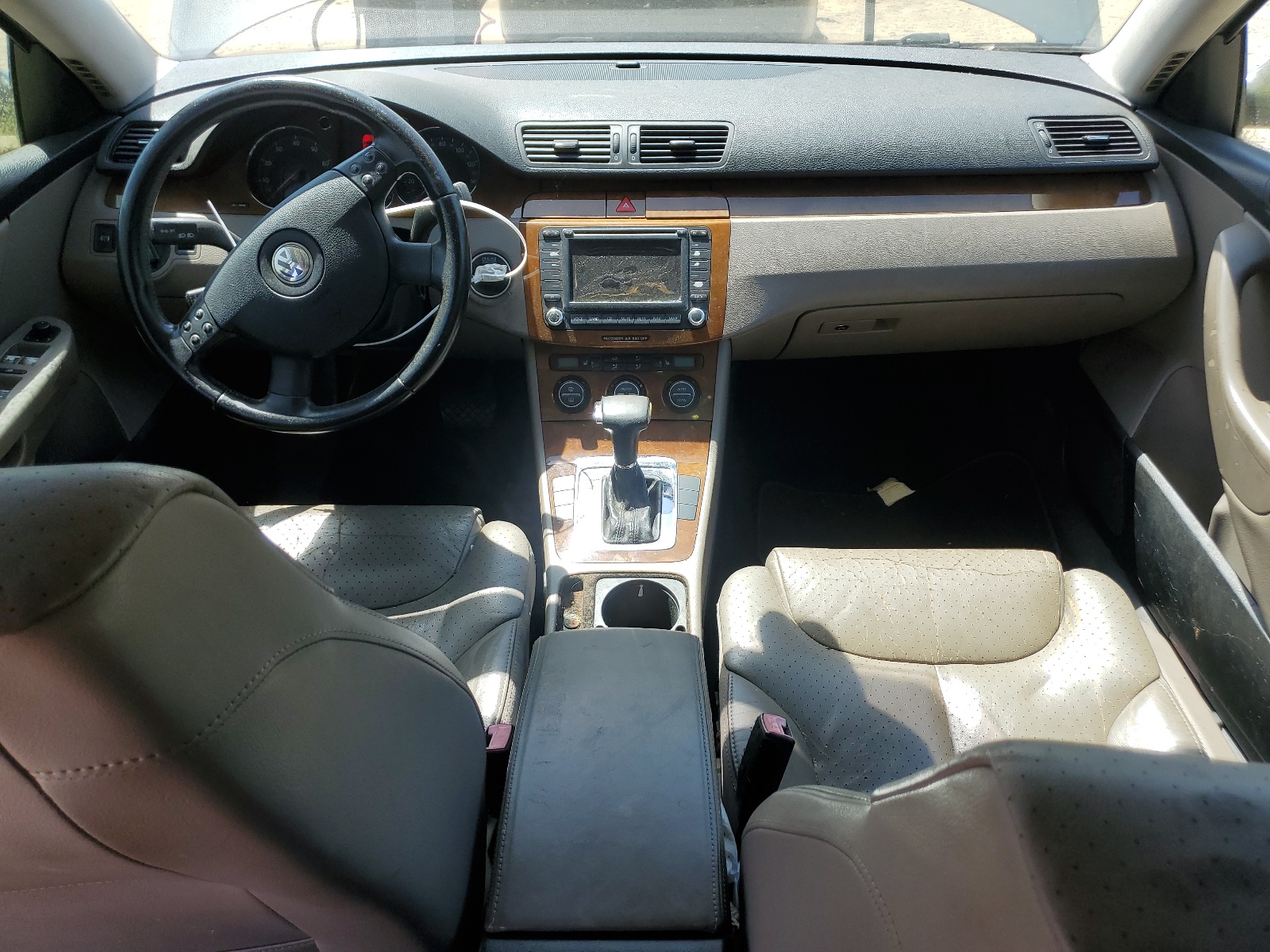 WVWVU73C57E002946 2007 Volkswagen Passat 3.6L 4Motion Wagon Luxury