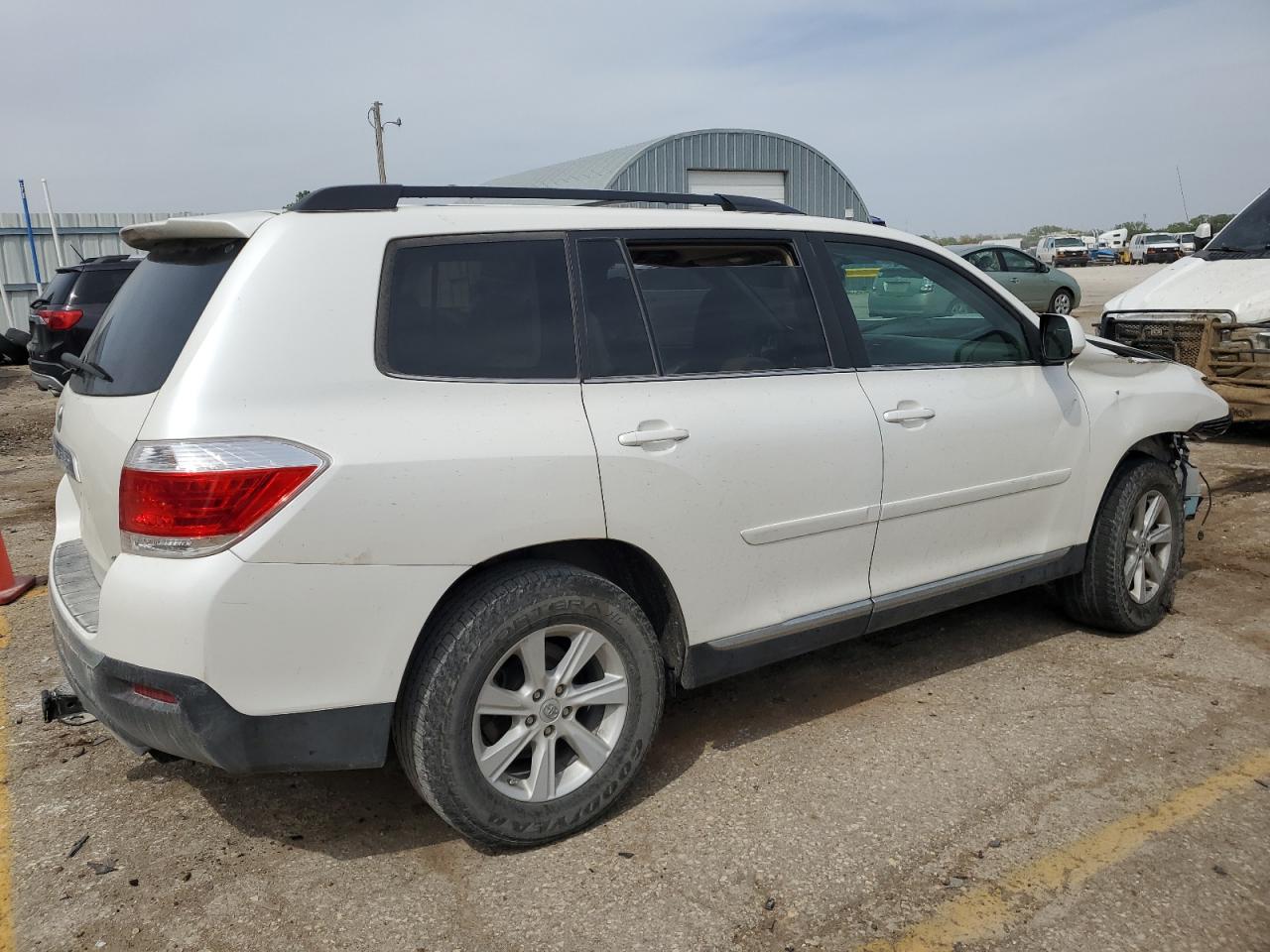 2013 Toyota Highlander Base VIN: 5TDBK3EH1DS235397 Lot: 51810934