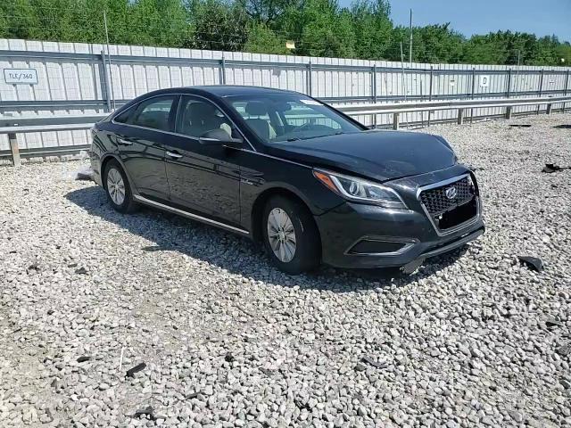2017 Hyundai Sonata Hybrid VIN: KMHE24L10HA046019 Lot: 52090454