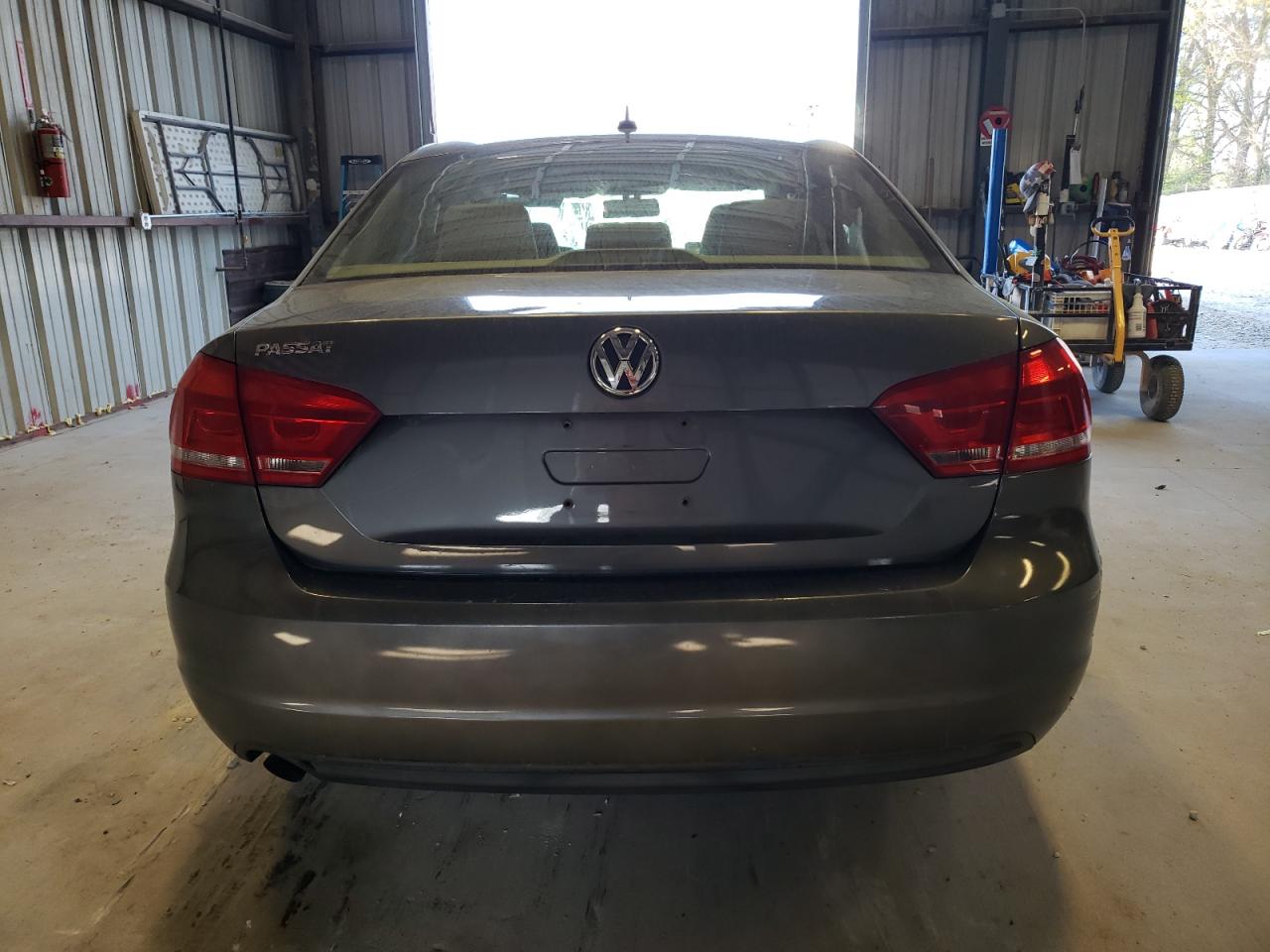 2014 Volkswagen Passat S VIN: 1VWAP7A3XEC017571 Lot: 51233164