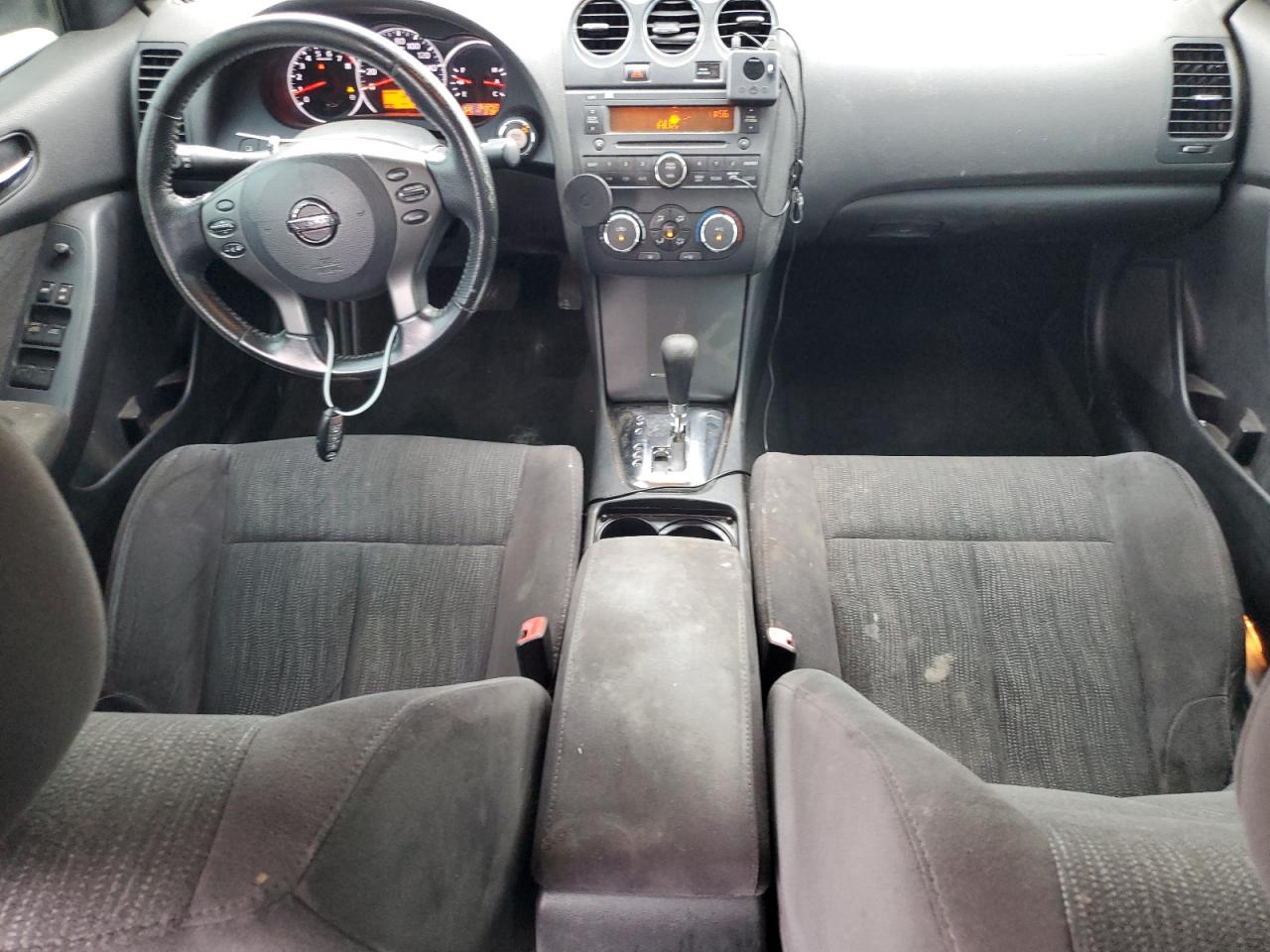2011 Nissan Altima - Image 8