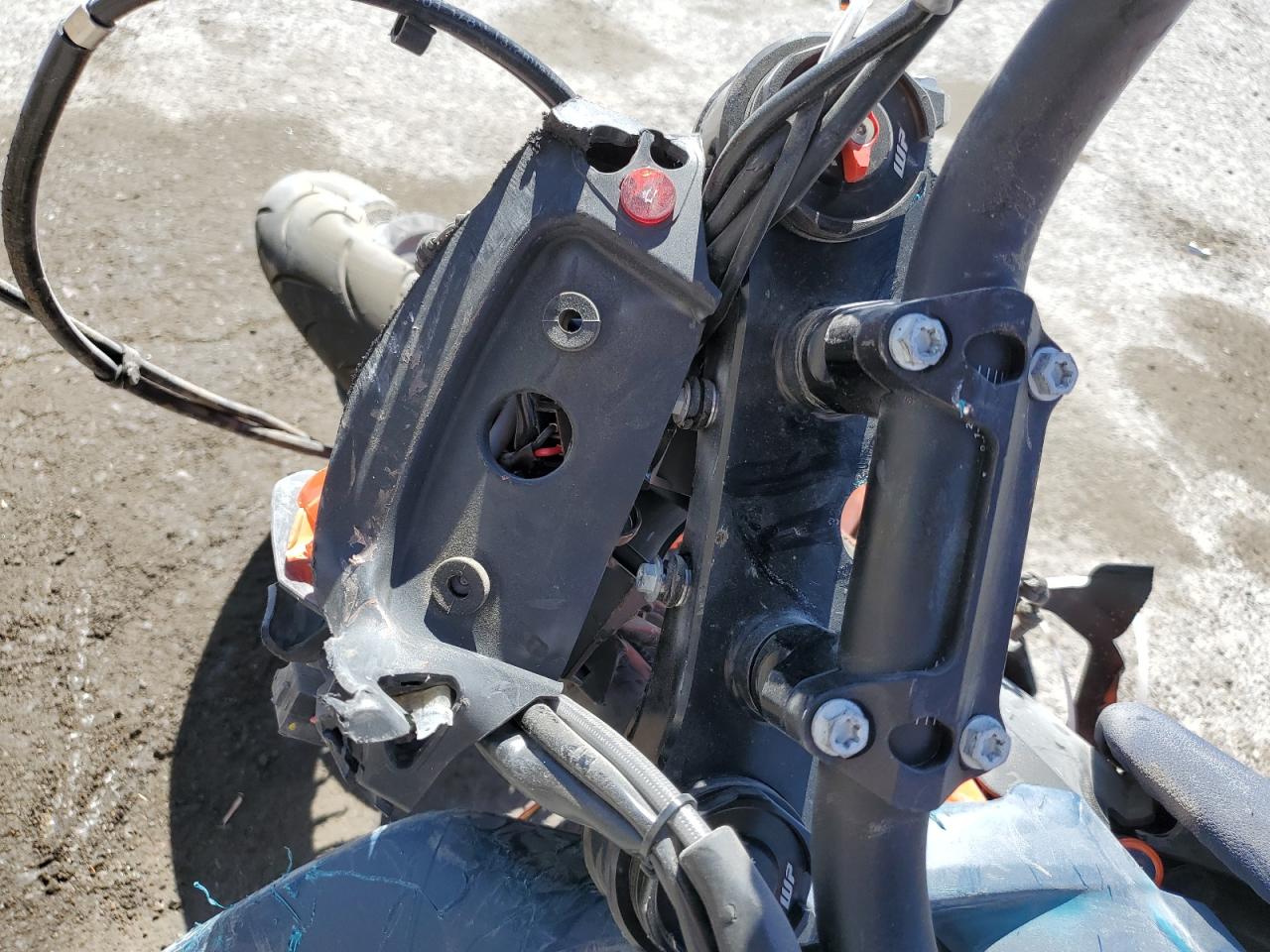 2024 Ktm 690 Smc R VIN: VBKLSV402RM762152 Lot: 52320274