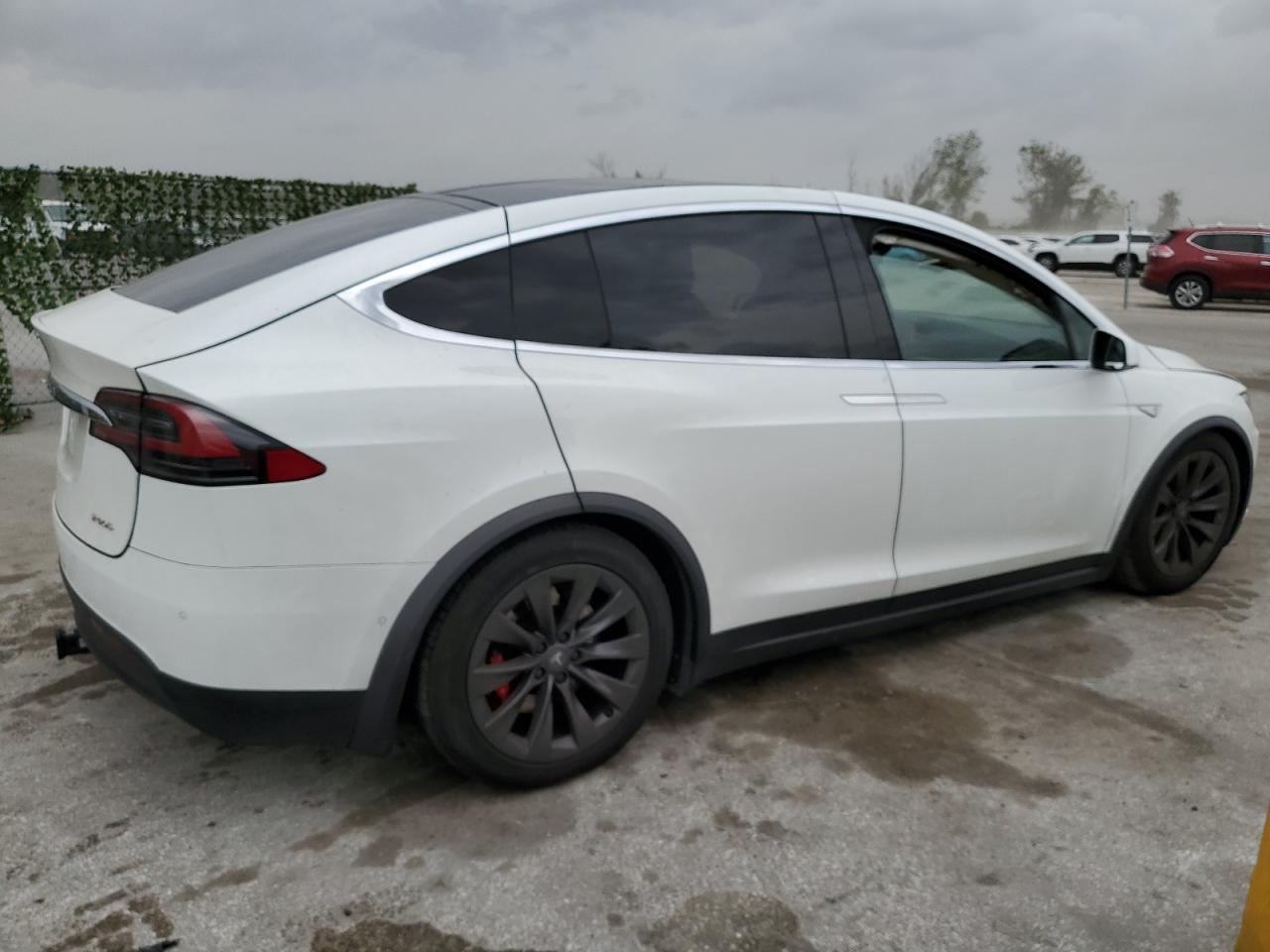 5YJXCBE45GFS00610 2016 Tesla Model X