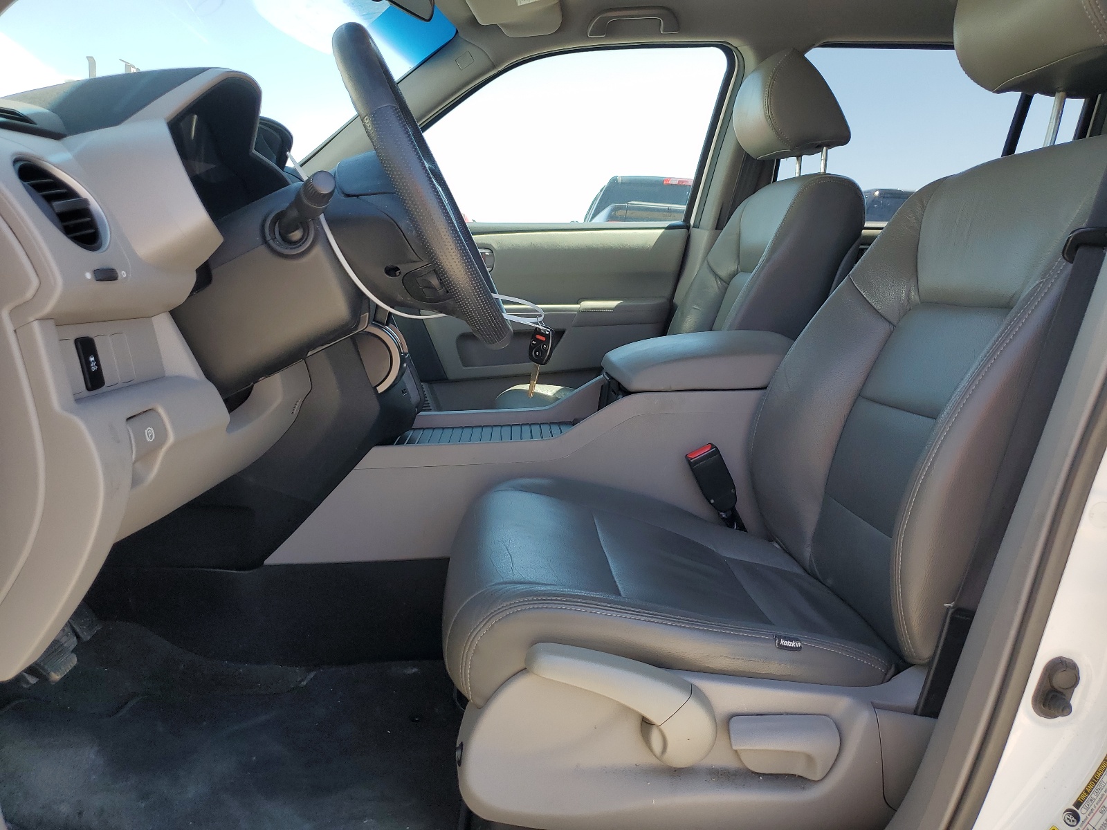 5FNYF4H2XFB050249 2015 Honda Pilot Lx