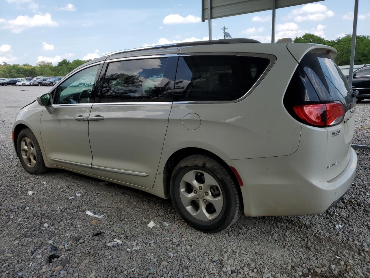 2C4RC1EG6HR778783 2017 CHRYSLER PACIFICA - Image 2