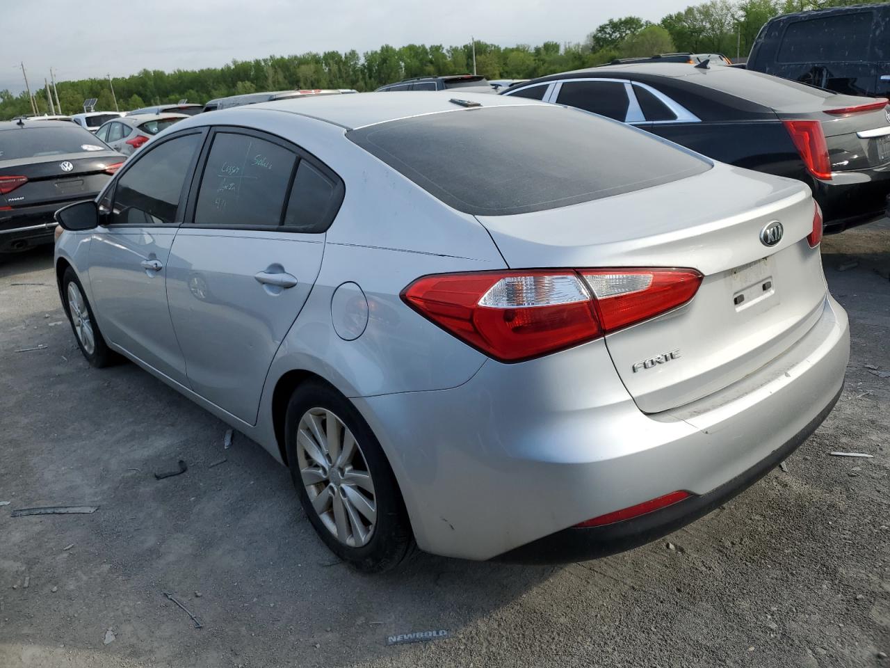 KNAFX4A68G5471114 2016 KIA FORTE - Image 2