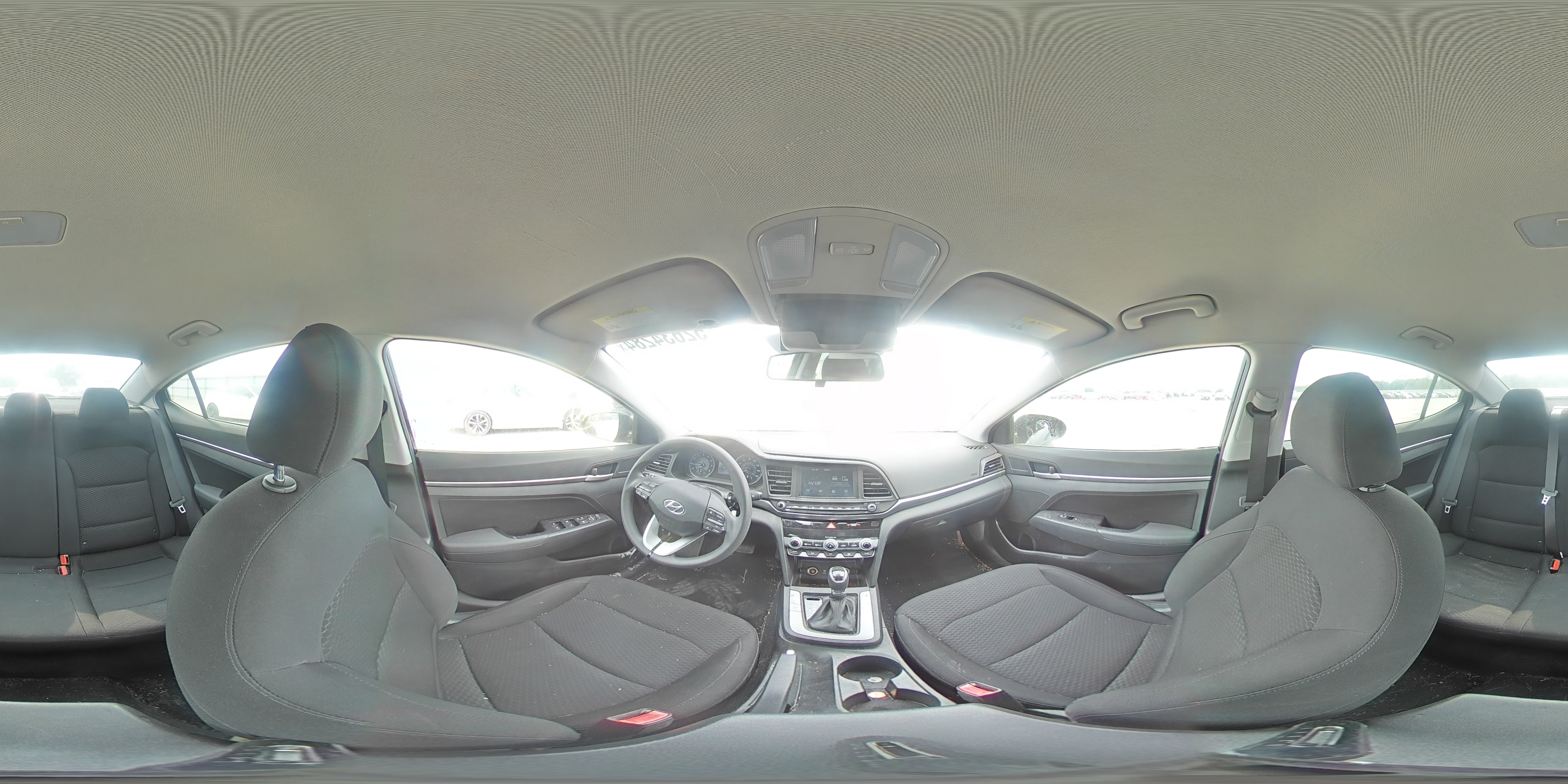 2020 Hyundai Elantra - Image 13