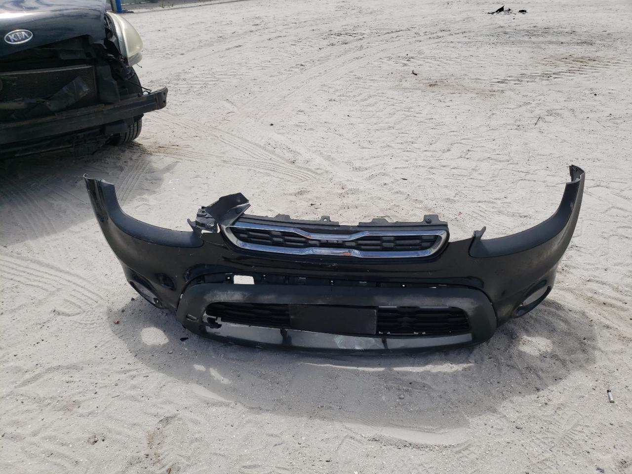 2012 Kia Soul + VIN: KNDJT2A64C7461885 Lot: 52162734