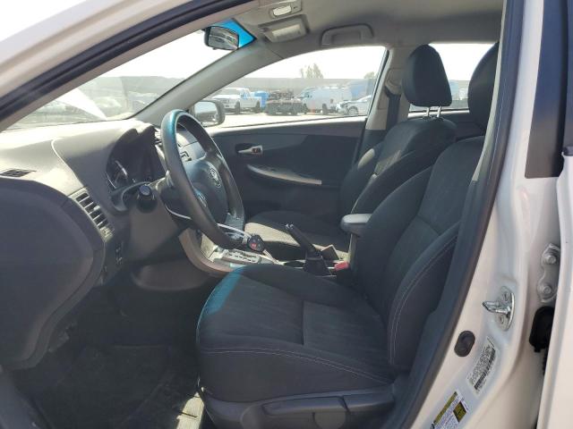 Седаны TOYOTA COROLLA 2012 Белый