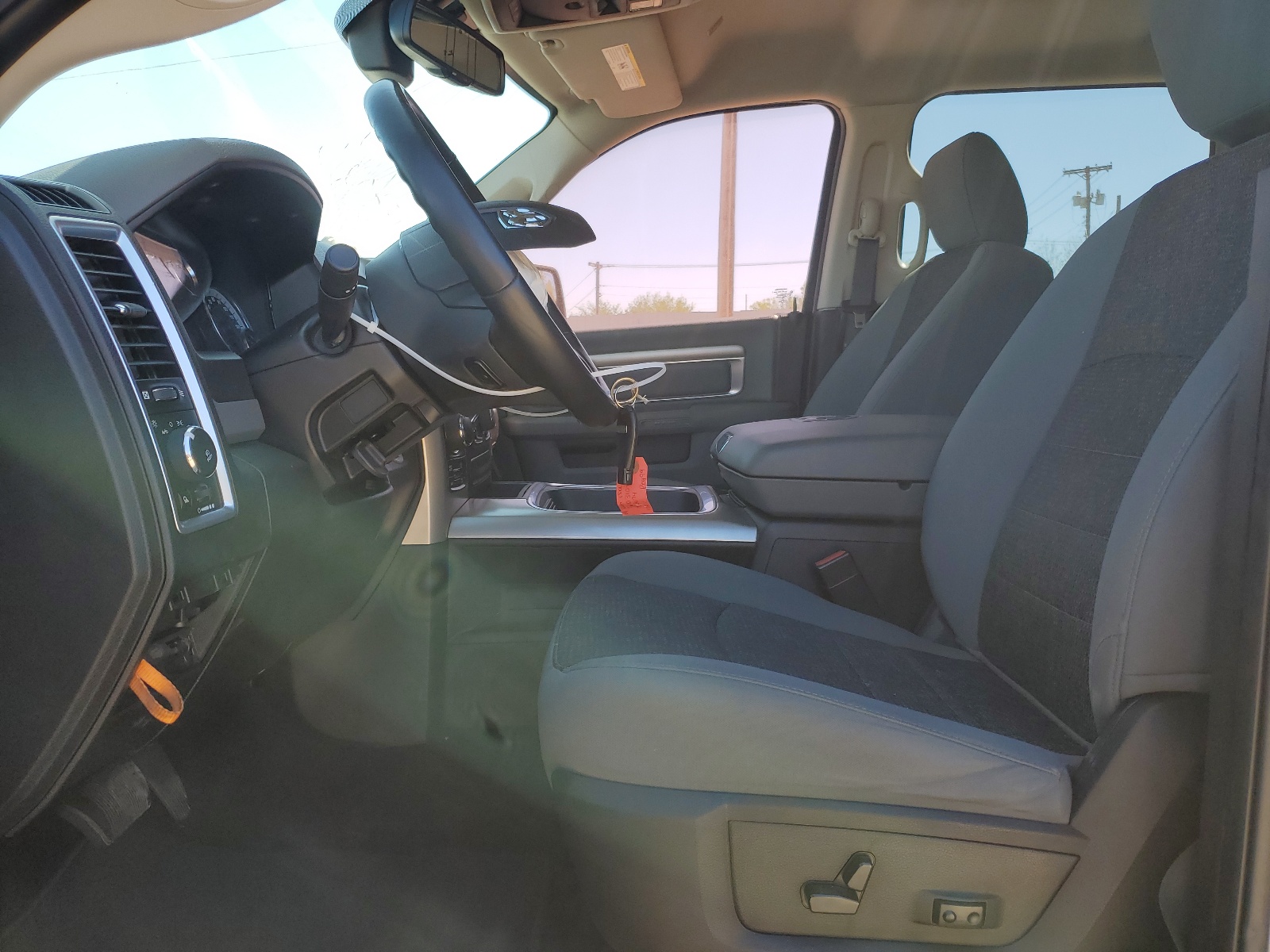 1C6RR7LT7KS623674 2019 Ram 1500 Classic Slt