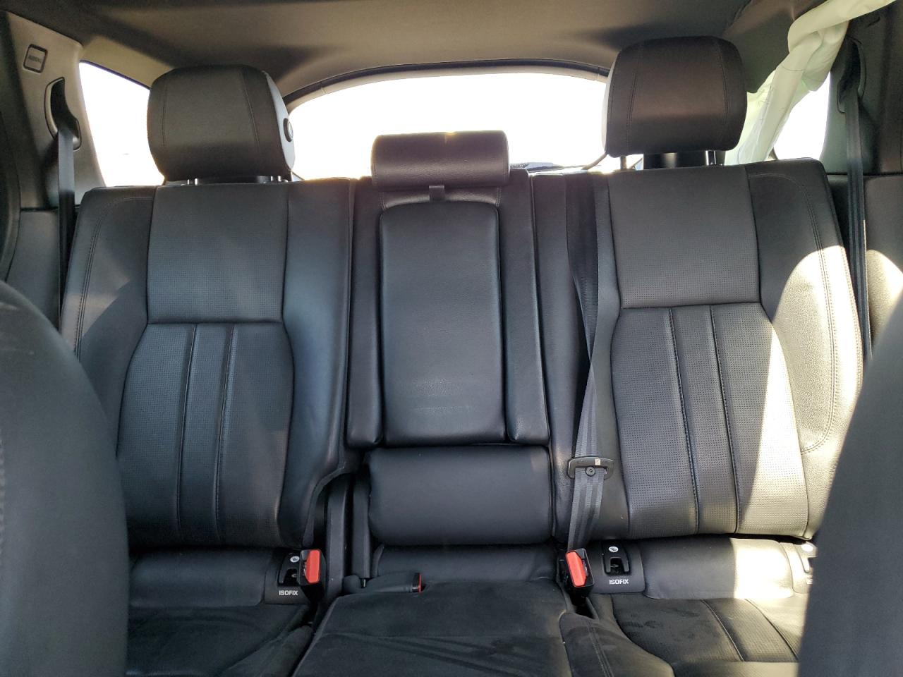 2015 Land Rover Discovery - Image 10