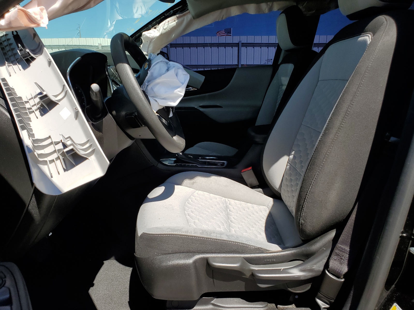 2GNAXHEV6K6131406 2019 Chevrolet Equinox Ls