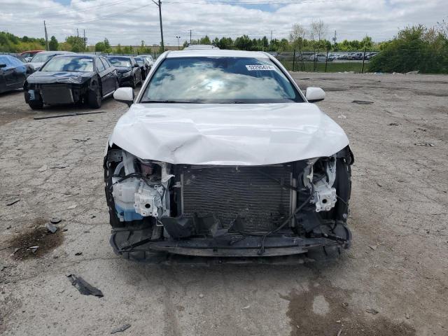  TOYOTA CAMRY 2019 Белый