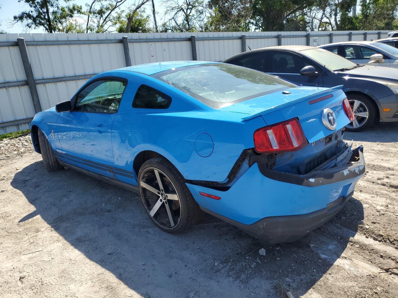2010 Ford Mustang - Image 2