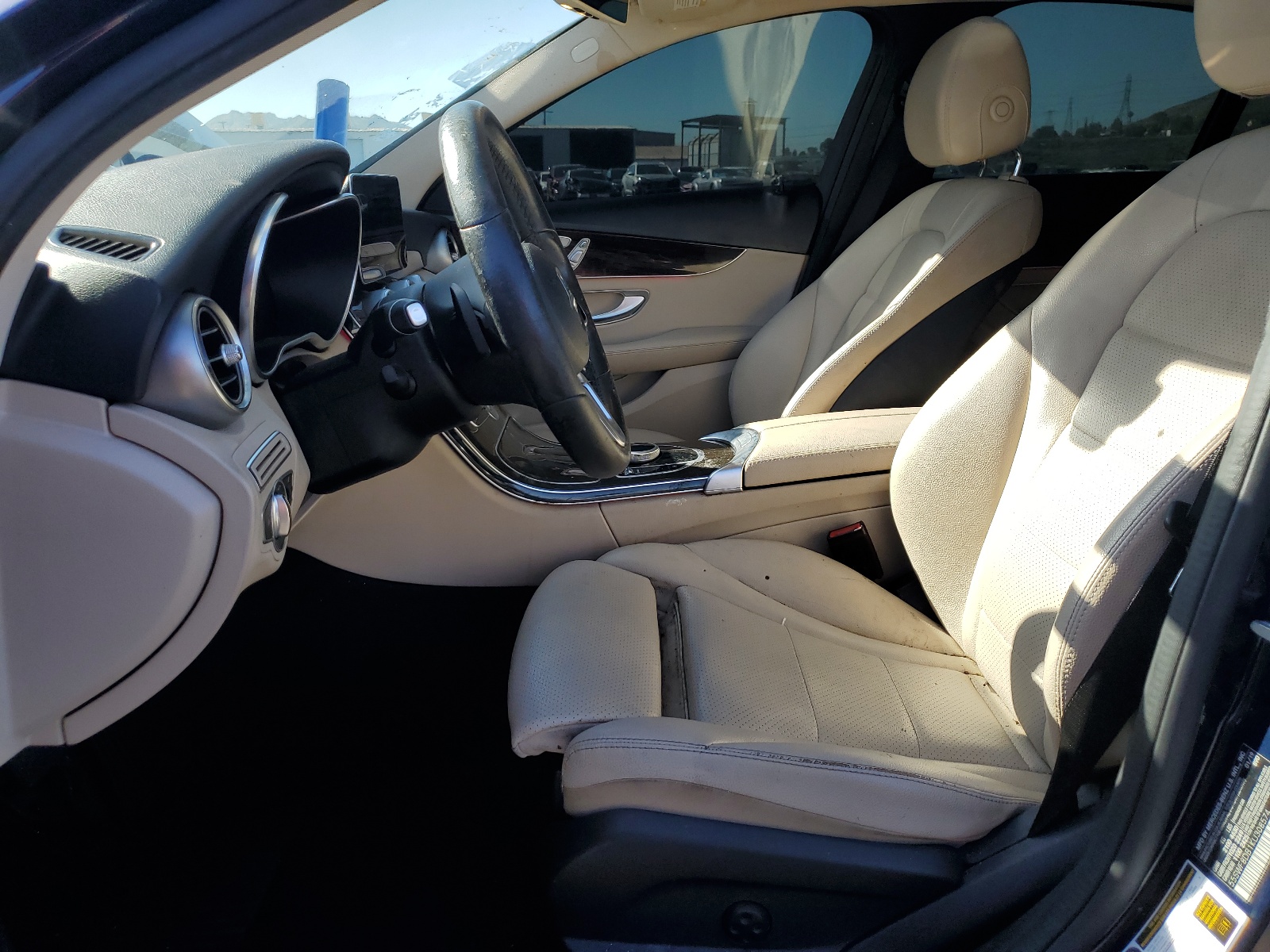 2019 Mercedes-Benz C 300 vin: 55SWF8DB1KU308574