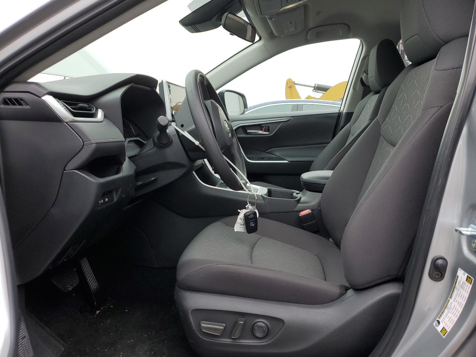 2T3P1RFV2RW439437 2024 Toyota Rav4 Xle