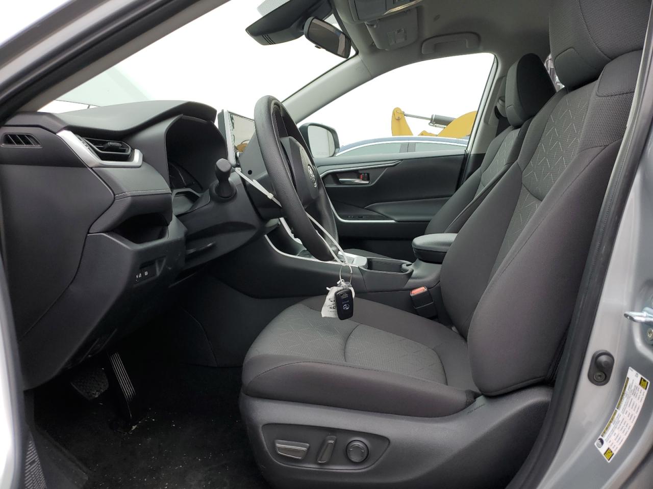 2024 Toyota Rav4 Xle VIN: 2T3P1RFV2RW439437 Lot: 49010814