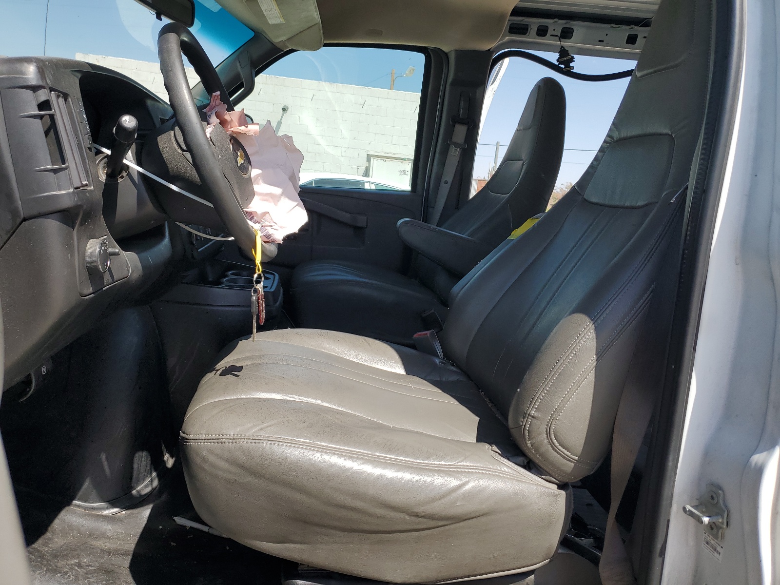 1GCWGAFP8J1321554 2018 Chevrolet Express G2500