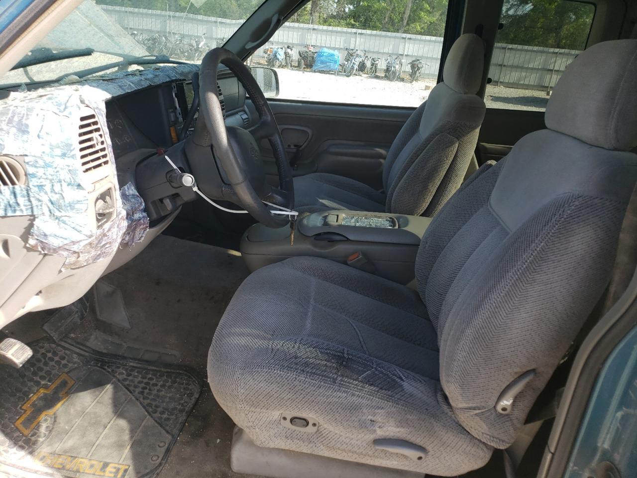 1998 Chevrolet Gmt-400 C1500 VIN: 2GCEC19R3W1146071 Lot: 52119894