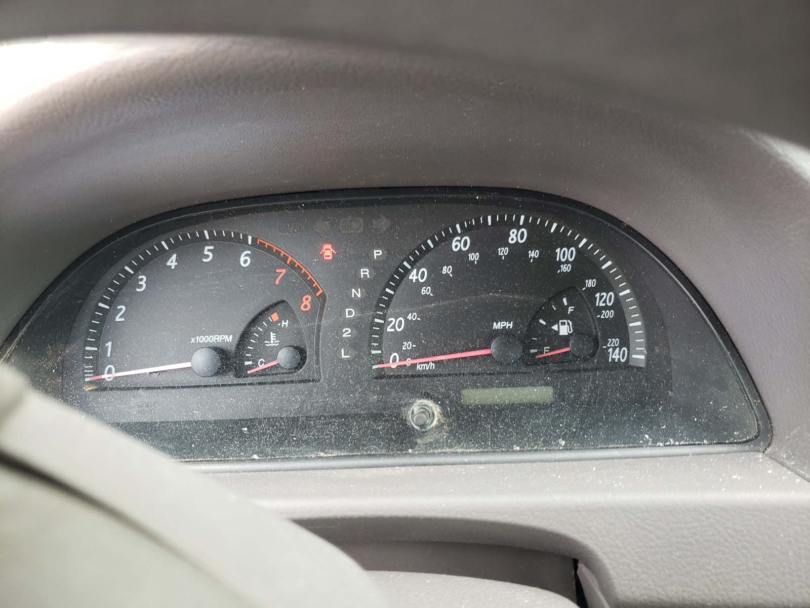 4T1BE32K74U811573 2004 Toyota Camry Le