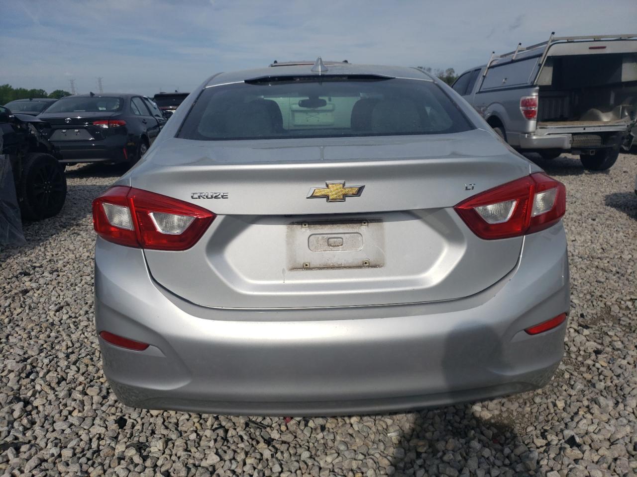 2016 Chevrolet Cruze - Image 6