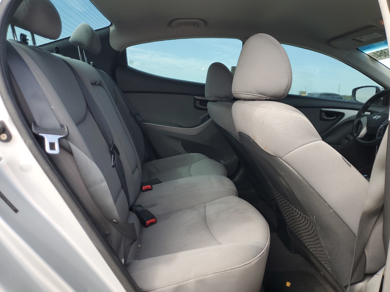 5NPDH4AE8BH031000 2011 Hyundai Elantra Gls