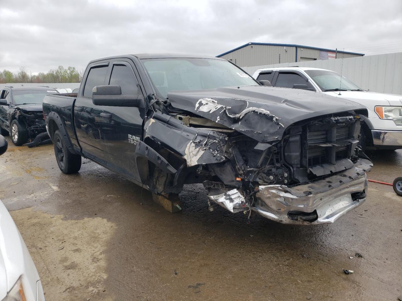 2016 RAM 1500 - Image 4