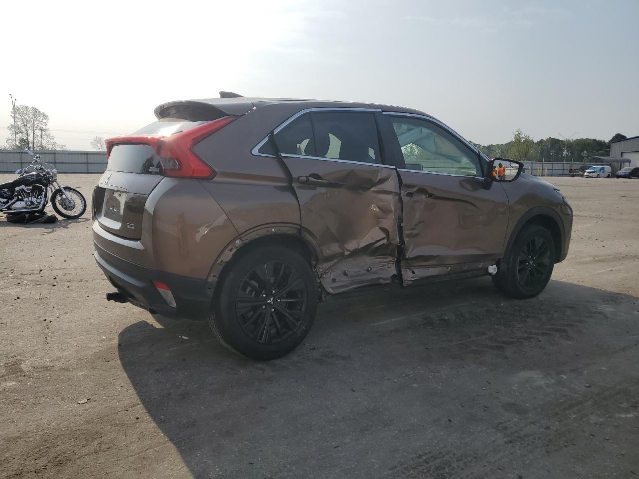 JA4AT4AA7LZ027720 2020 Mitsubishi Eclipse Cross Le