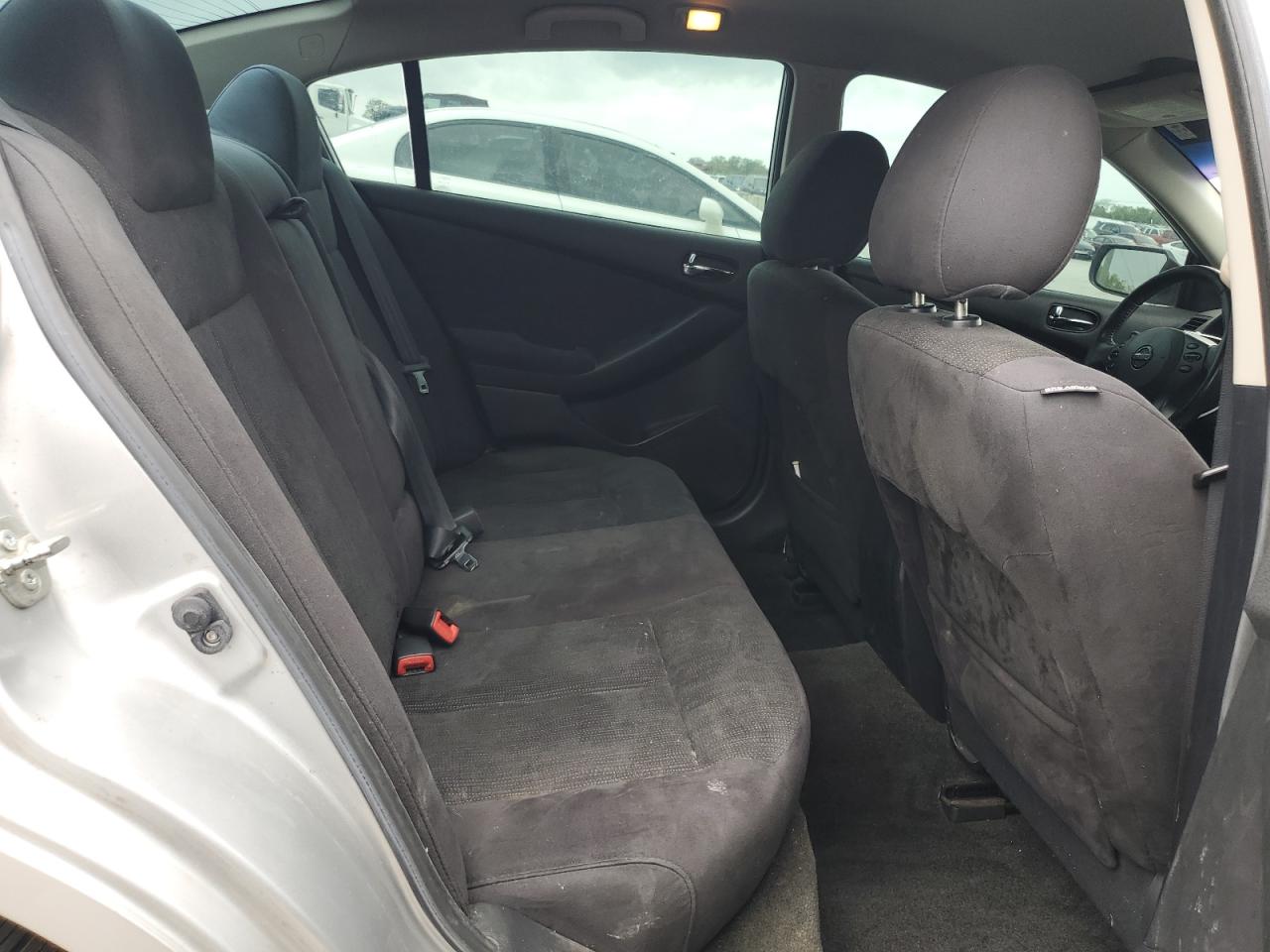 2011 Nissan Altima - Image 10