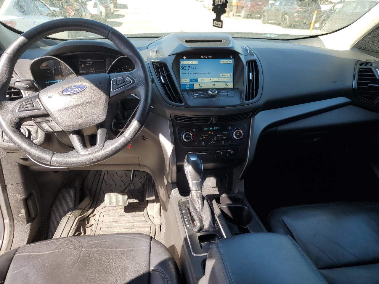 1FMCU0HD2JUB27301 2018 Ford Escape Sel