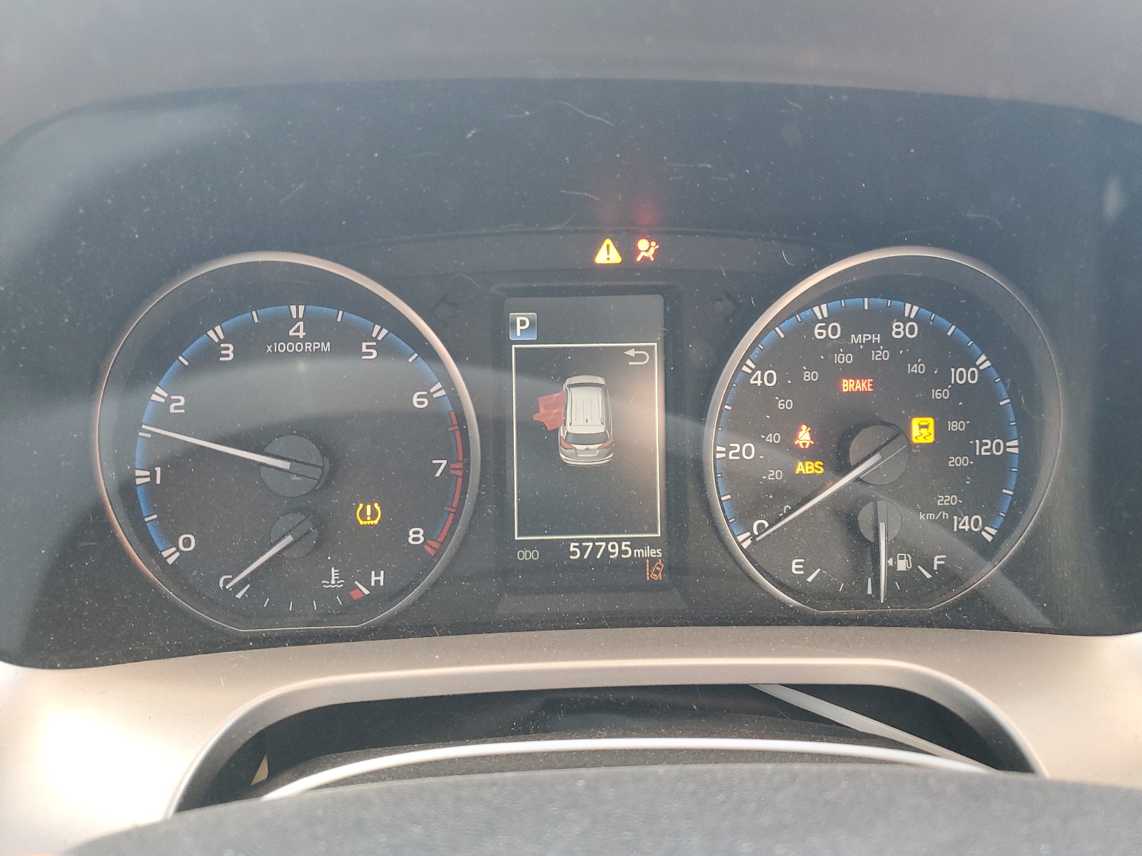 JTMWFREVXHJ110738 2017 Toyota Rav4 Xle