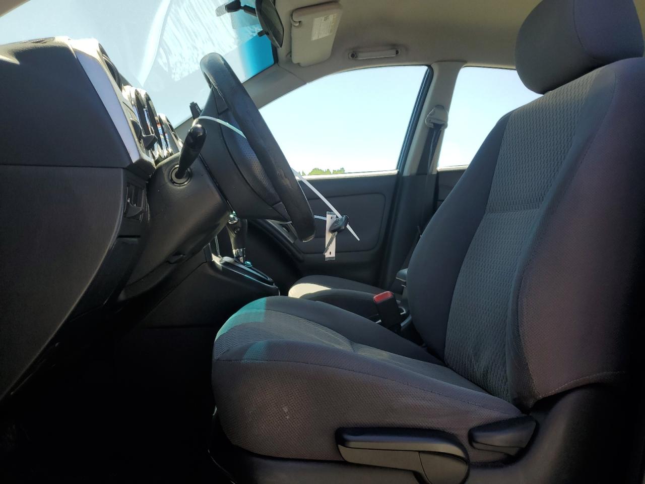 2005 Toyota Corolla Matrix Xr VIN: 2T1KR32E35C395412 Lot: 50354054