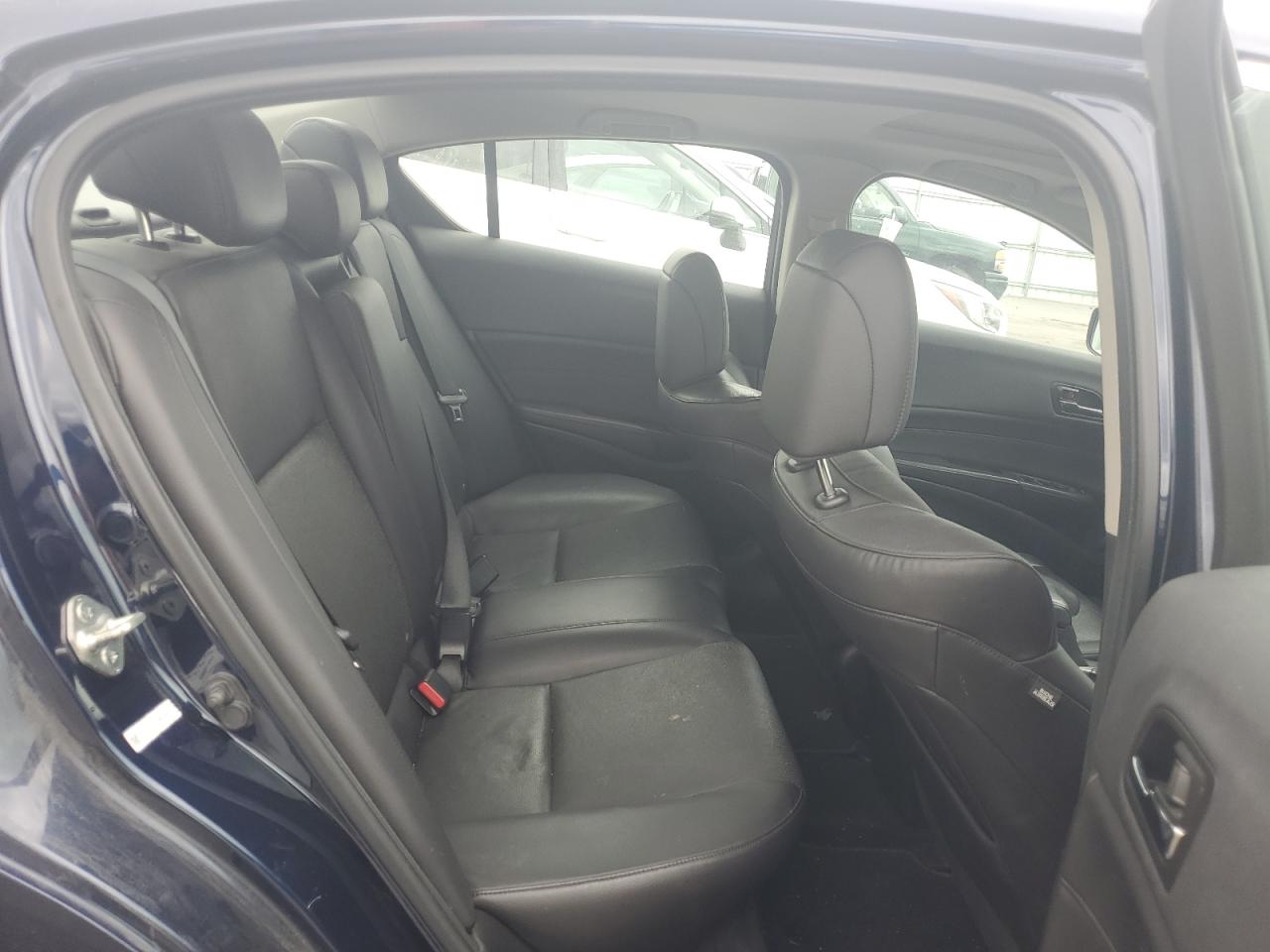 2013 Acura ILX - Image 10