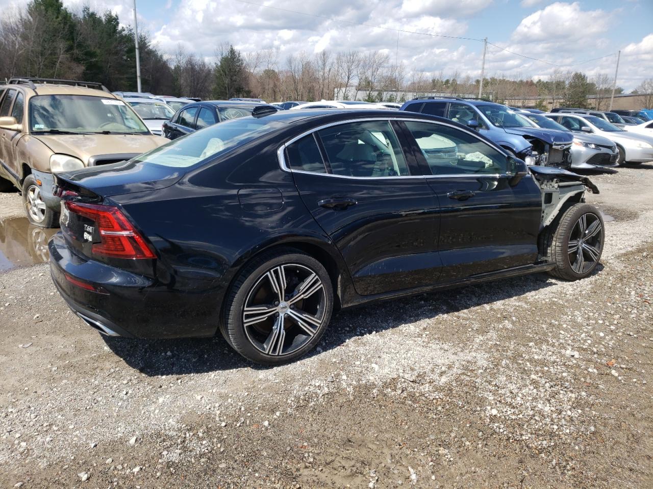 7JRA22TL2KG014963 2019 Volvo S60 T6 Inscription