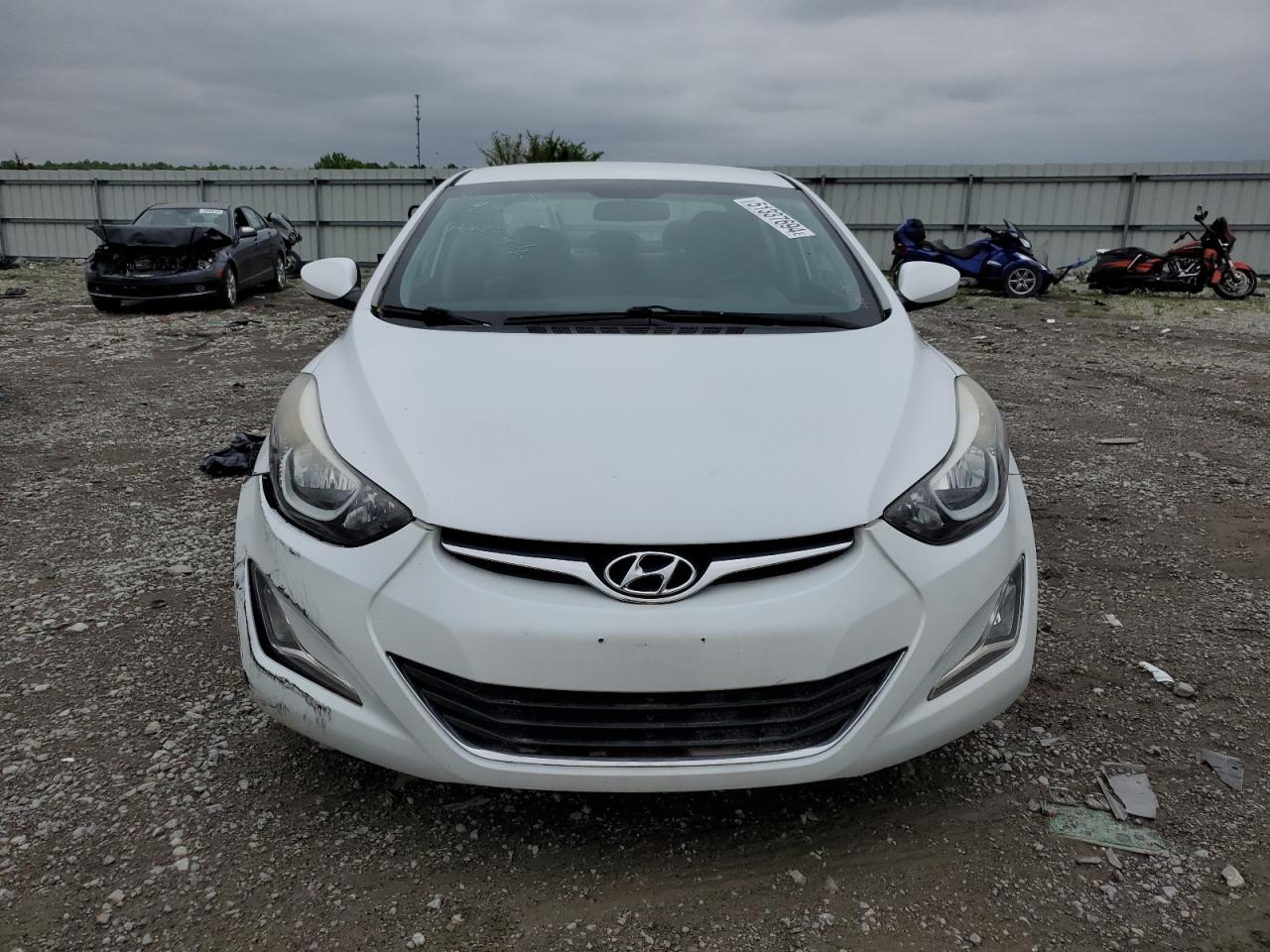 5NPDH4AEXFH624752 2015 Hyundai Elantra Se