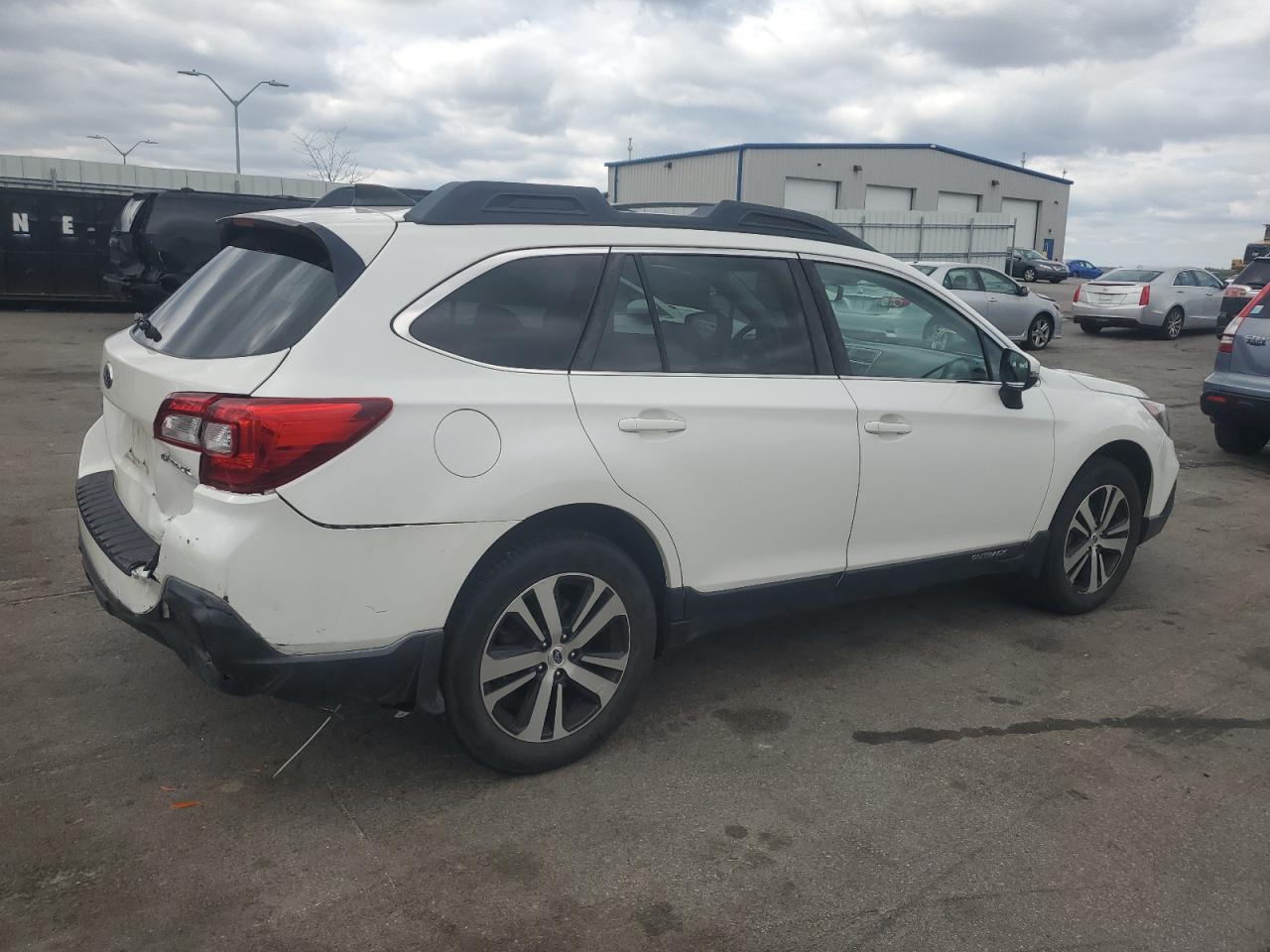 2018 Subaru Outback 2.5I Limited VIN: 4S4BSANC5J3289058 Lot: 52080984