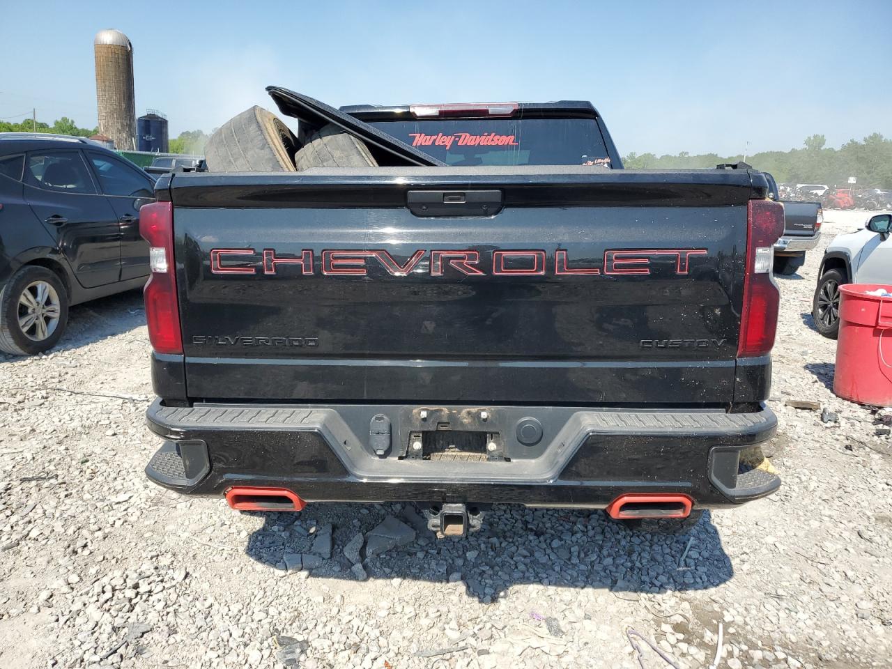 2021 Chevrolet Silverado K1500 Trail Boss Custom VIN: 1GCPYCEF2MZ418700 Lot: 52300054