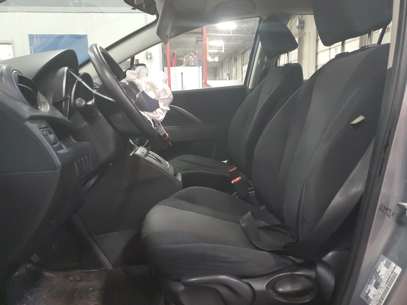 JM1CW2BL6C0111848 2012 Mazda 5