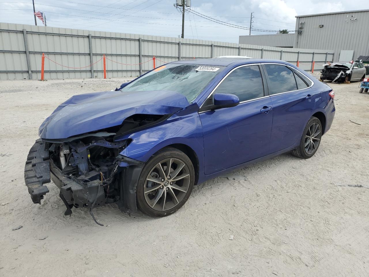 4T1BF1FK6FU946431 2015 TOYOTA CAMRY - Image 1