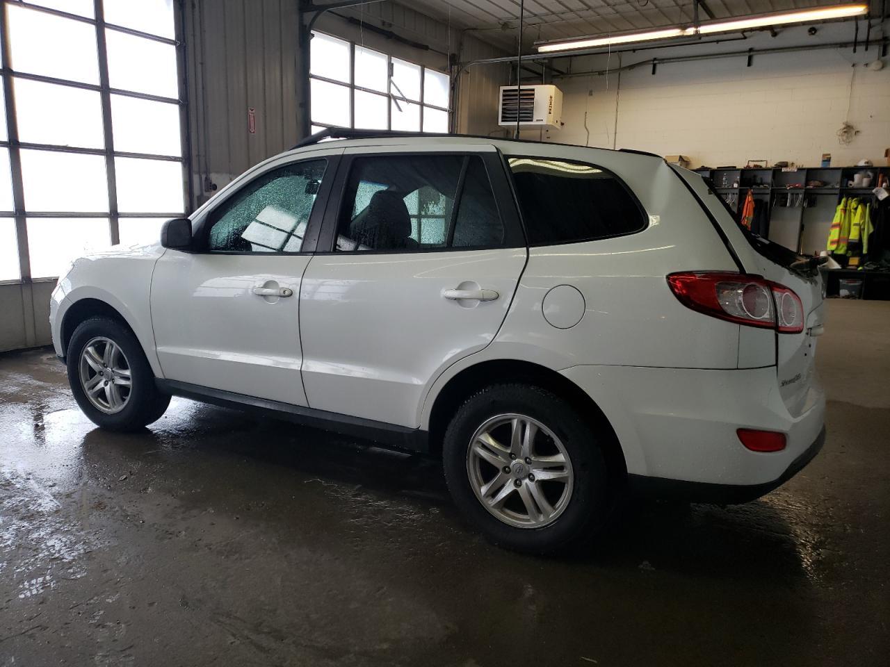 2012 Hyundai Santa Fe - Image 2
