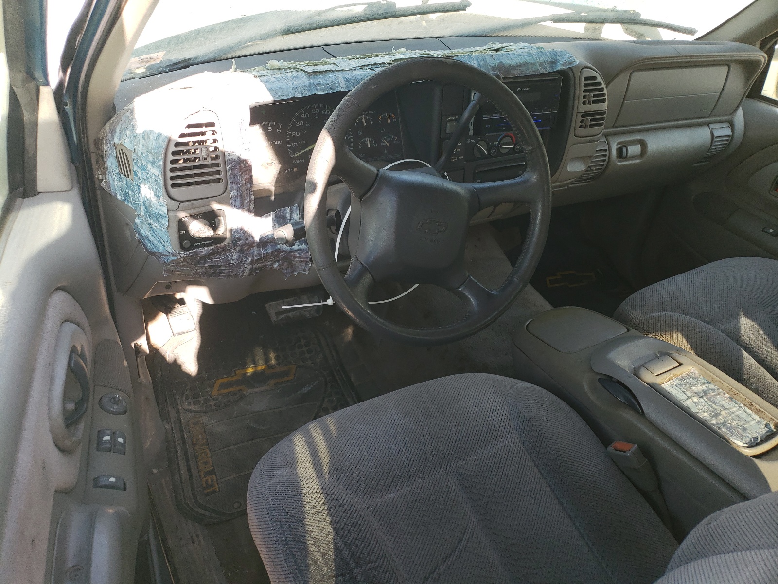 2GCEC19R3W1146071 1998 Chevrolet Gmt-400 C1500