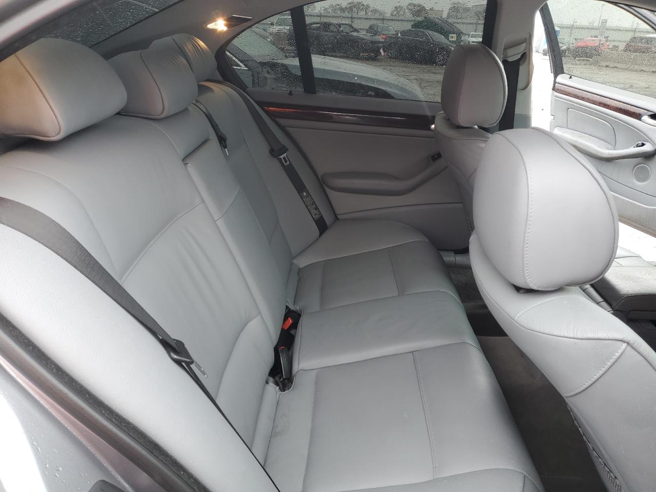 2004 BMW 325 Xi VIN: WBAEU33484PR10953 Lot: 49025254