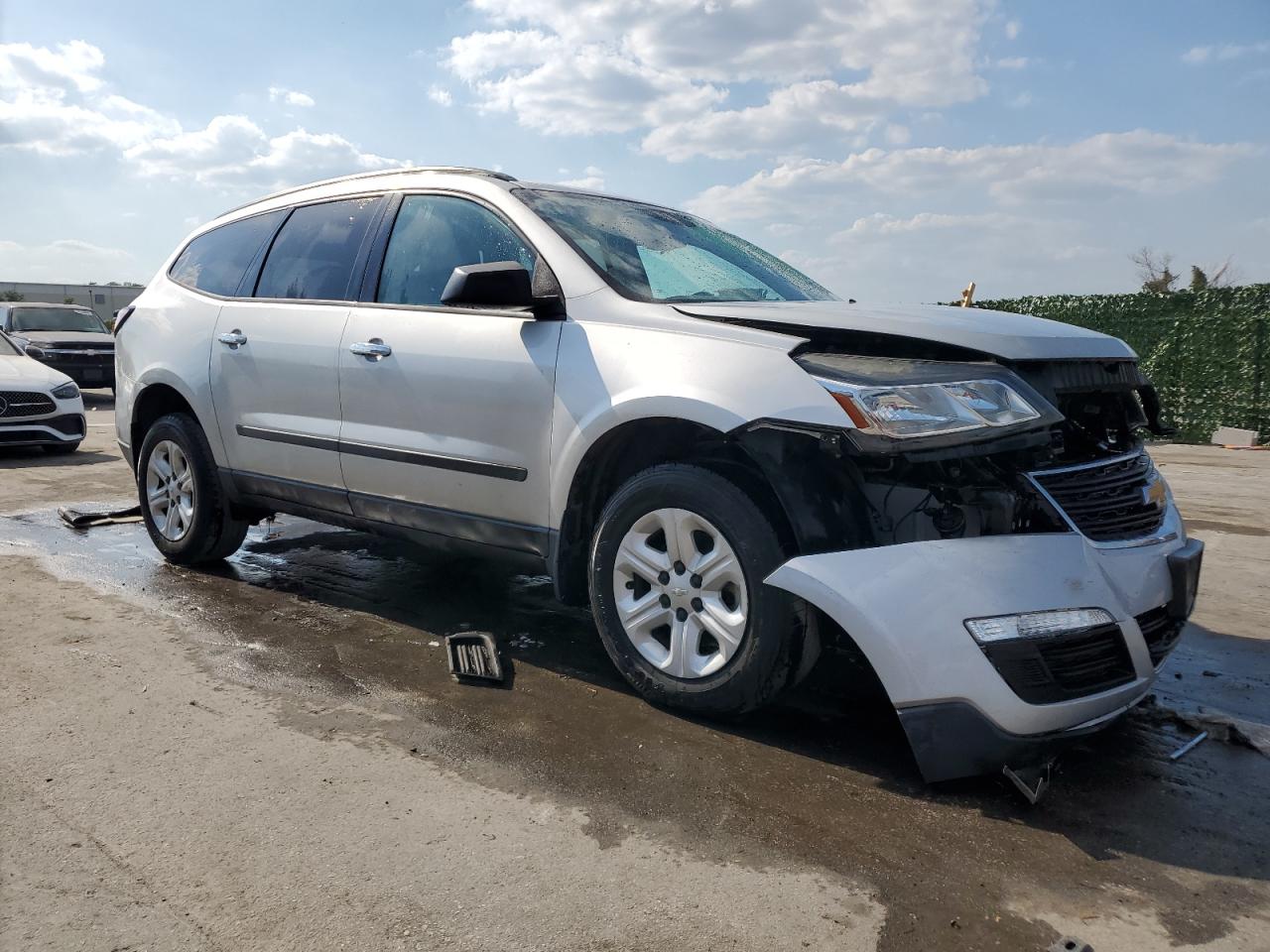 2016 Chevrolet Traverse Ls VIN: 1GNKRFED5GJ276943 Lot: 52102134