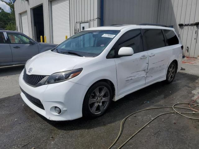 2017 Toyota Sienna Se